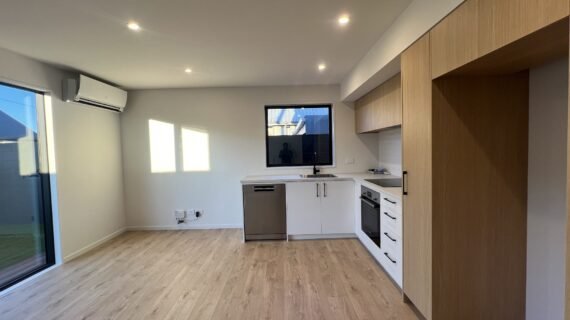 Modern 2 bedrooms Townhouse in Addington