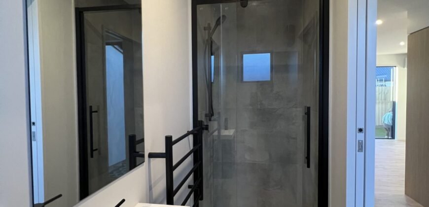 Modern 2 bedrooms Townhouse in Addington