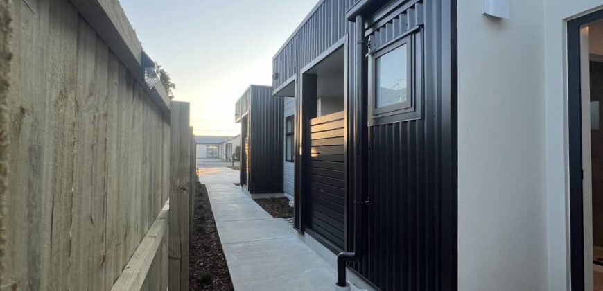 Modern 2 bedrooms Townhouse in Addington