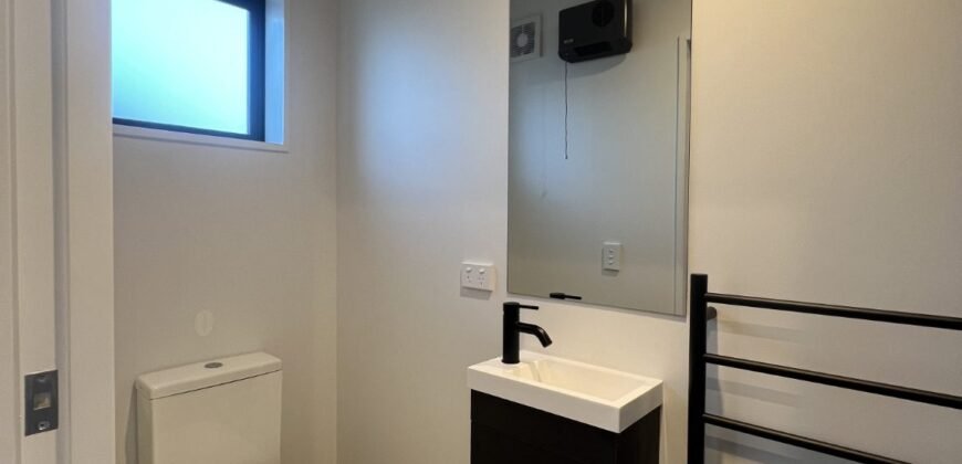 Modern 2 bedrooms Townhouse in Addington